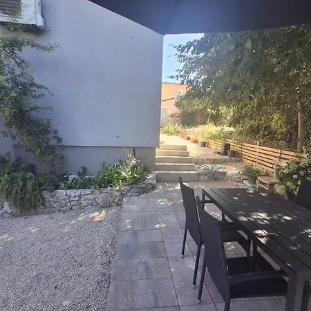 Botanica Apartman
